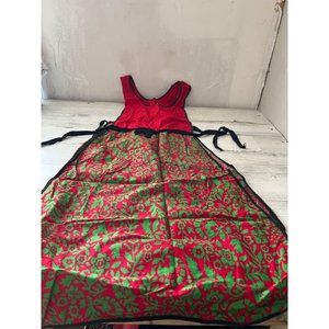 Red green black over the head apron